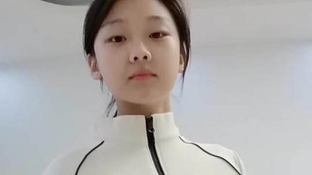 我能嘤嘤嘤，也能冷冰冰