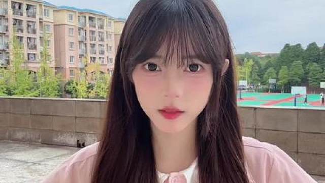 我能嘤嘤嘤 也能冷冰冰