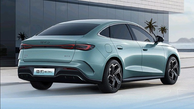 你敢相信吗？百公里亏电油耗降低至2.6升，既然不需要升级硬件就能做到？