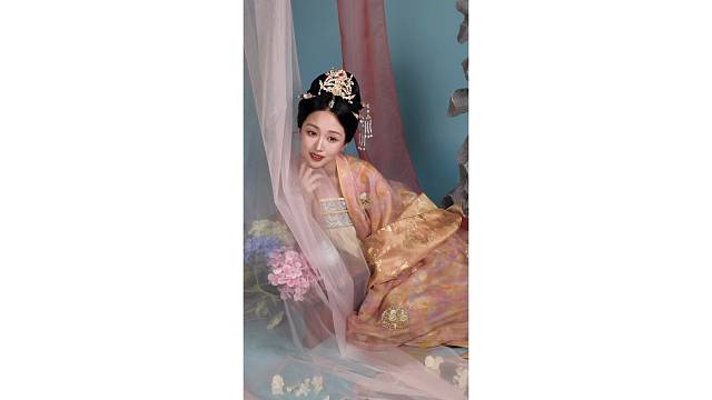 前几天拍了古装嘿嘿