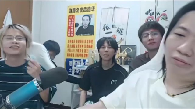 德华一直Q春虫虫，被春虫虫怼得哑口无言