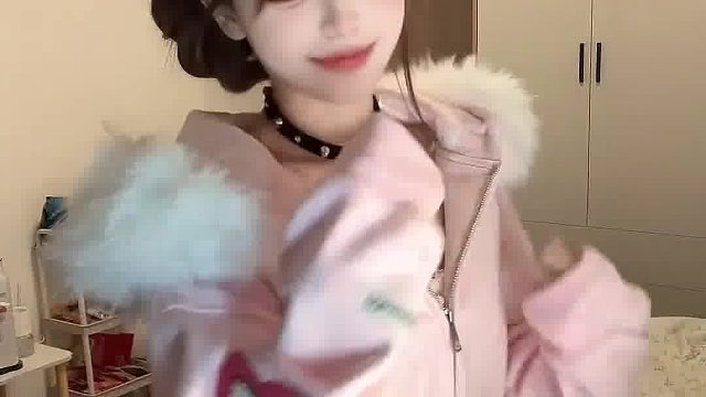 刘海被我剪毁了