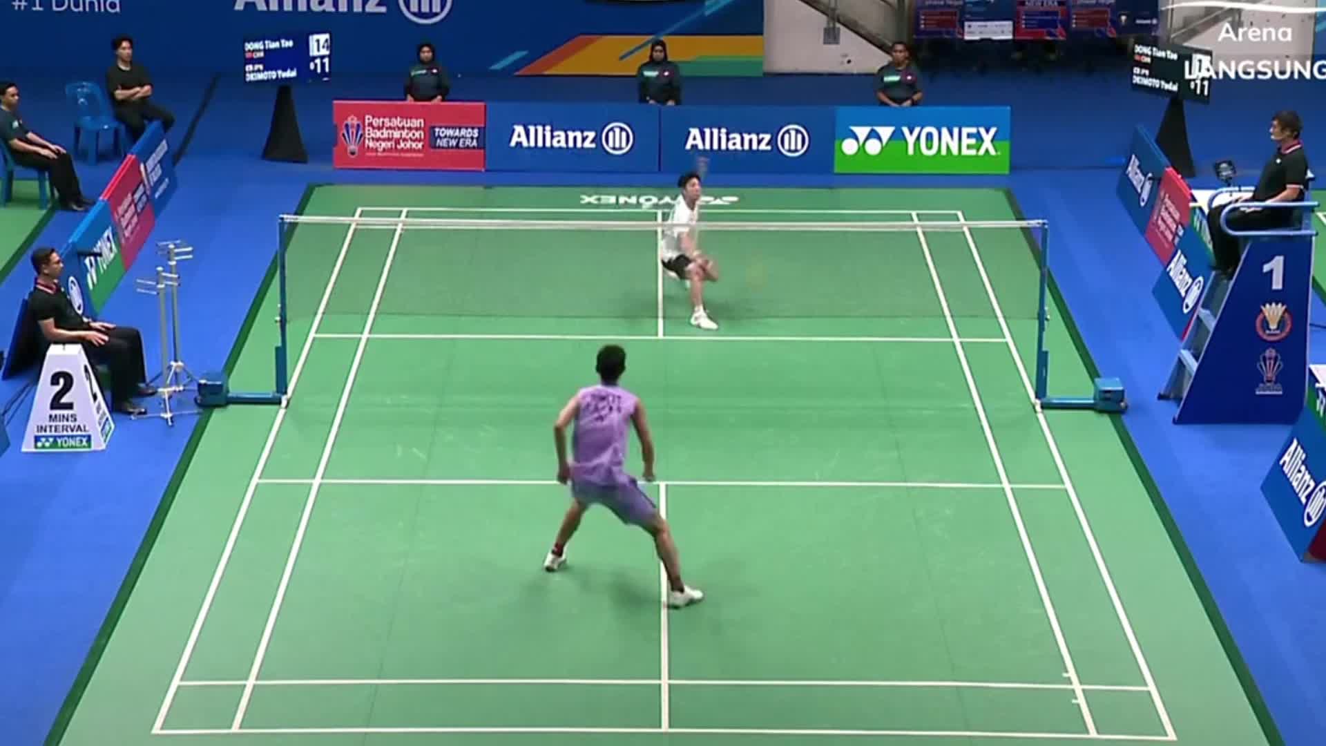 冲本优大网前减少挑高球，董天尧后场杀球与网前细腻连续得分，总比分2-0夺冠