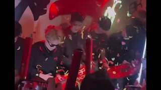 走路是真有氣質(zhì)了