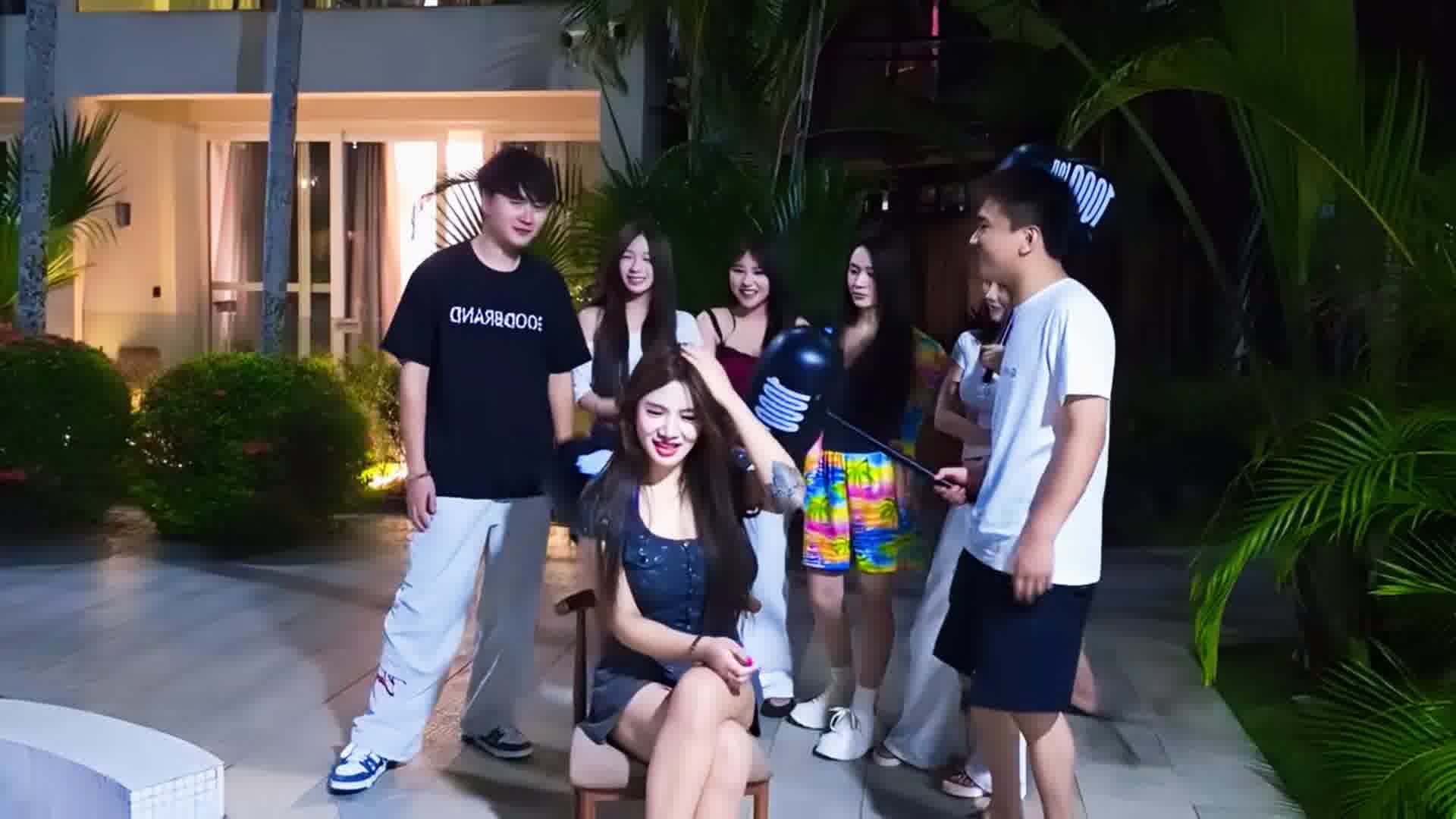 “玩个游戏，一群人800个心眼子”