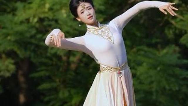 经典《鸿雁》再跳依然经典