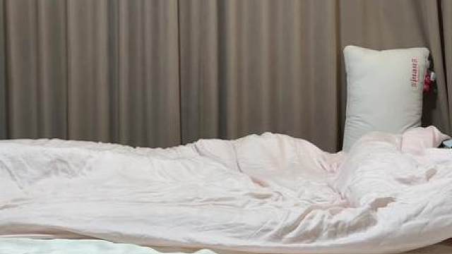 姐姐才第一天做人呢