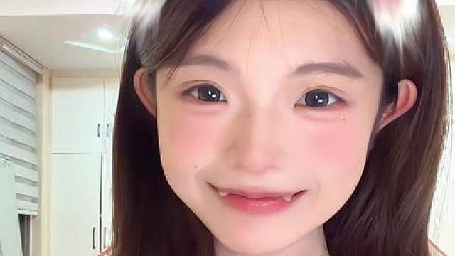 能不能爱我素颜的脸 也爱我落泪的眼