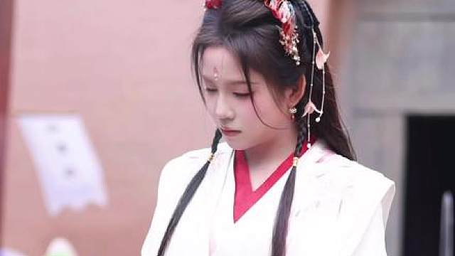 我喜欢我望向别处时你落在我身上的目光