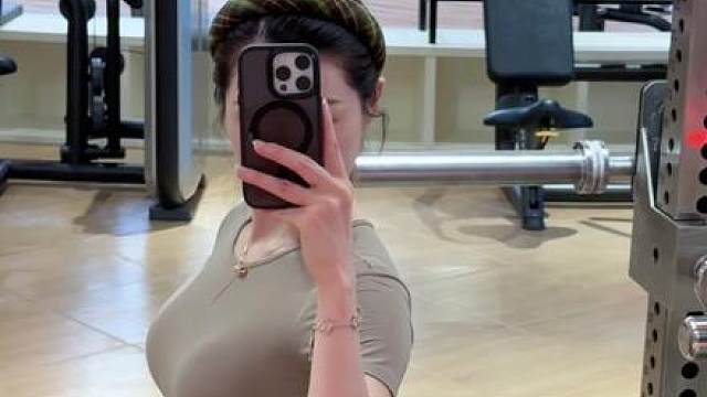 165cm 51kg力量训练普拉提的身材长这样