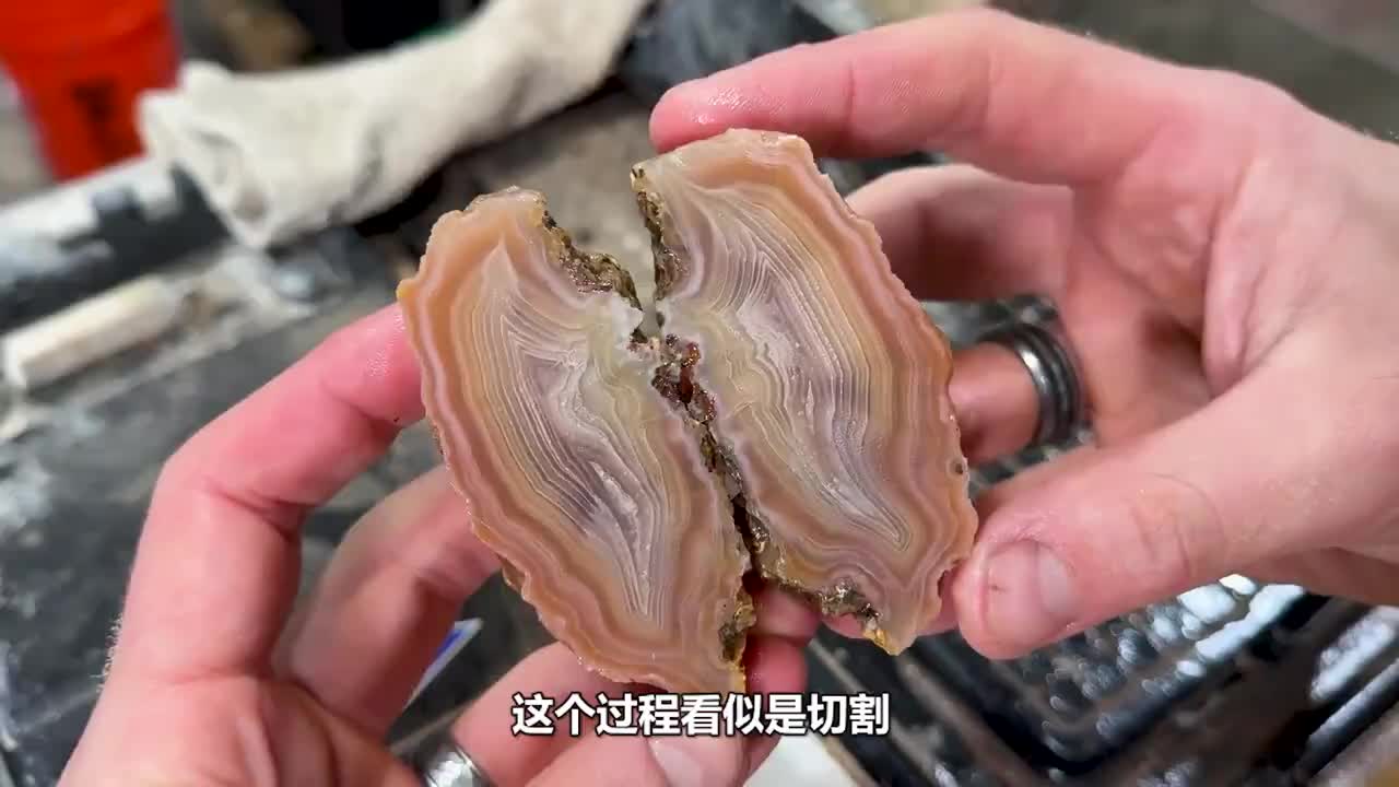 飞速旋转的锯片能切割宝石，为何却割不开手？如何工作的？ #科普 #涨知识 #机械原理 #宝石锯片 #