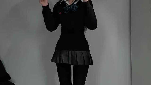 天冷了 地板好凉(﹏)