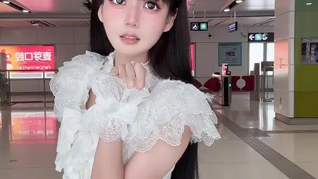 穿lo出门遇到的几种小孩类型be like……