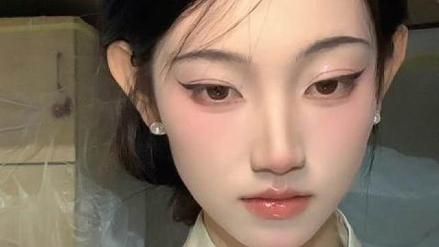 早就不是荷花开的季节了