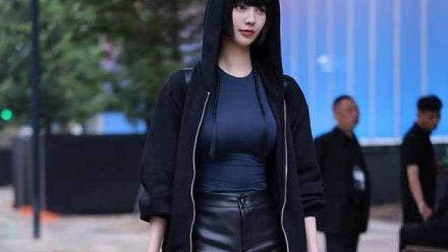 上海时装周结束 下班后被街拍了。。