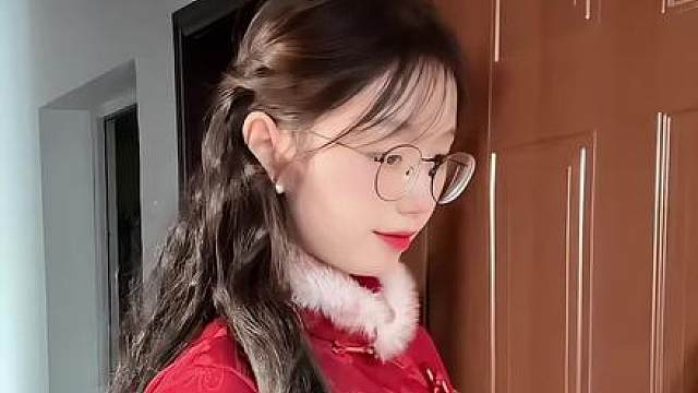 群友说想看这个手势舞