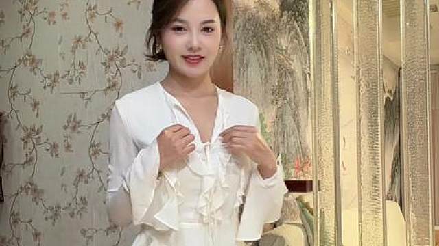 风情深处是慈悲 妩媚尽头见天真