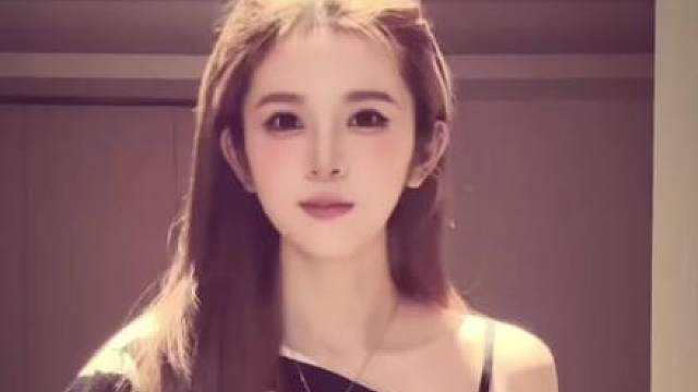 干嘛离我那么远