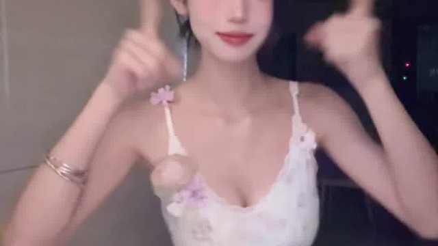 喜欢御姐的 又拒绝不了甜妹 害我两边变