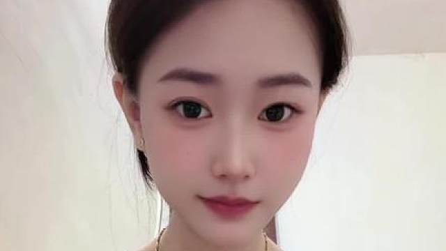 要变得多漂亮才不会为爱掉眼泪