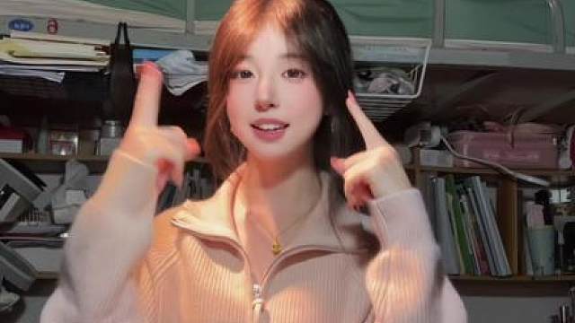 我又不是坏人你干嘛离我那么远