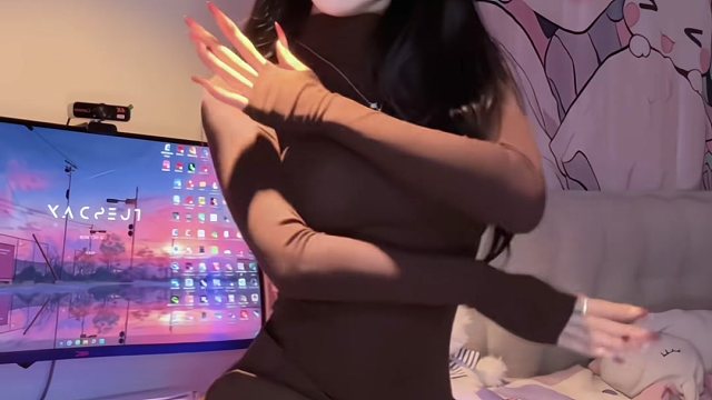 为什么离我那么远…？