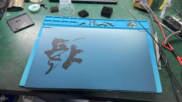 七彩虹游戏本开机露头就秒，咬牙换上十二代CPU，满血复活！