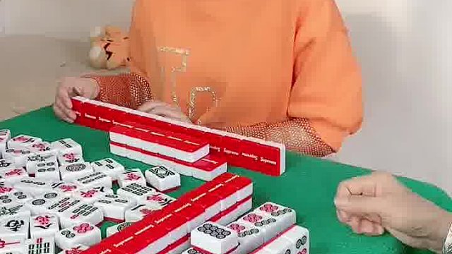 今天真是长见识了，麻将还能这样杠