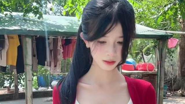 有没有发现后面超级无敌可爱的小狗！