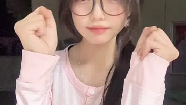 我能嘤嘤嘤也能冷冰冰