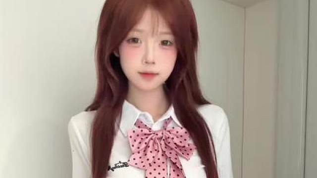 我能嘤嘤嘤 也能冷冰冰