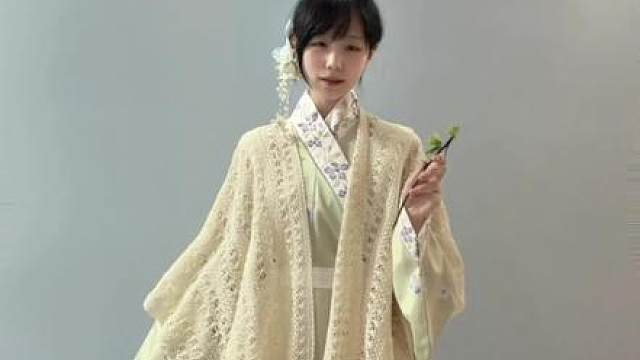 又穿汉洋折衷啦