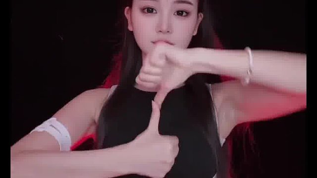 天上飞的是什么？