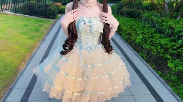 别追公交车了 追我吧 我跑得慢 还有点可爱