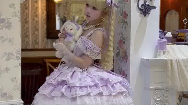 可恶^^去甜品店被店员赶出来了