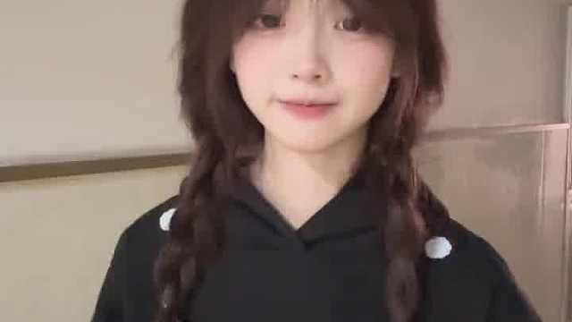 能不能靠着天冷的理由再靠近你一些