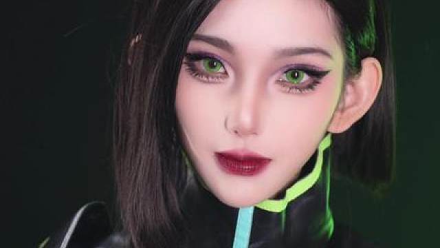 冰冷蛇鳞下所包裹的