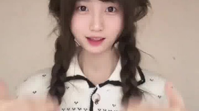 今天买的猪肉脯嚼的我腮帮子疼…