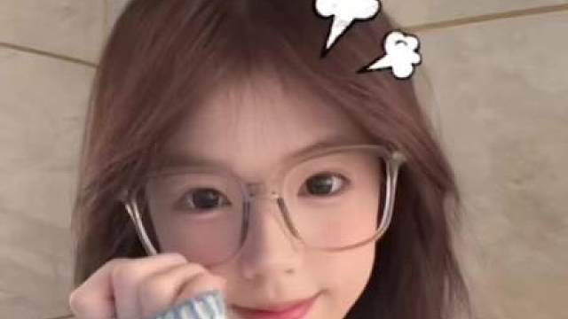 我能嘤嘤嘤也能冷冰冰