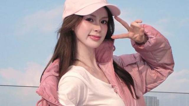 今天要喝草莓牛奶！！ 冬天我也要打扮的粉粉嫩嫩的！！！