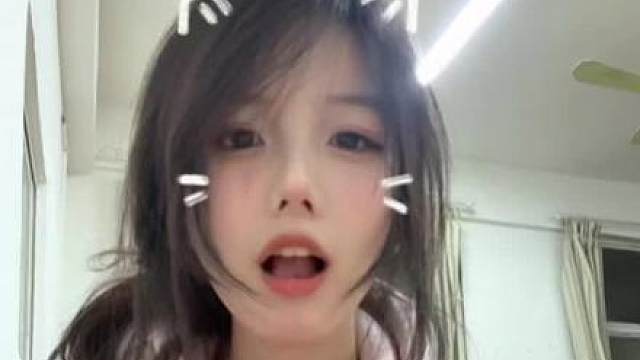 捕捉一只捣蛋的闺闺（两个人都乐在其中）