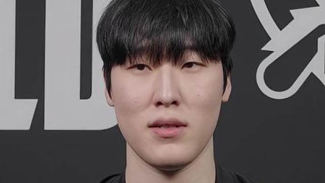 Zeka眼中最好的中单，最后一个选项自己都笑了