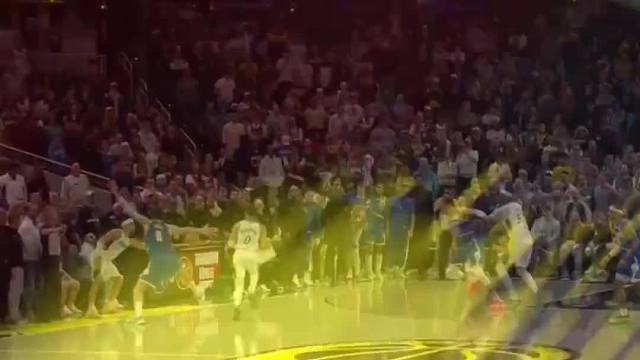 【24-25赛季百大进球之21-40】约基奇极致视野不看人助攻底角布劳恩、爱德华兹双手反弓隔扣海斯、库里逆天手感中线超远三分......哪一球最令你惊叹？