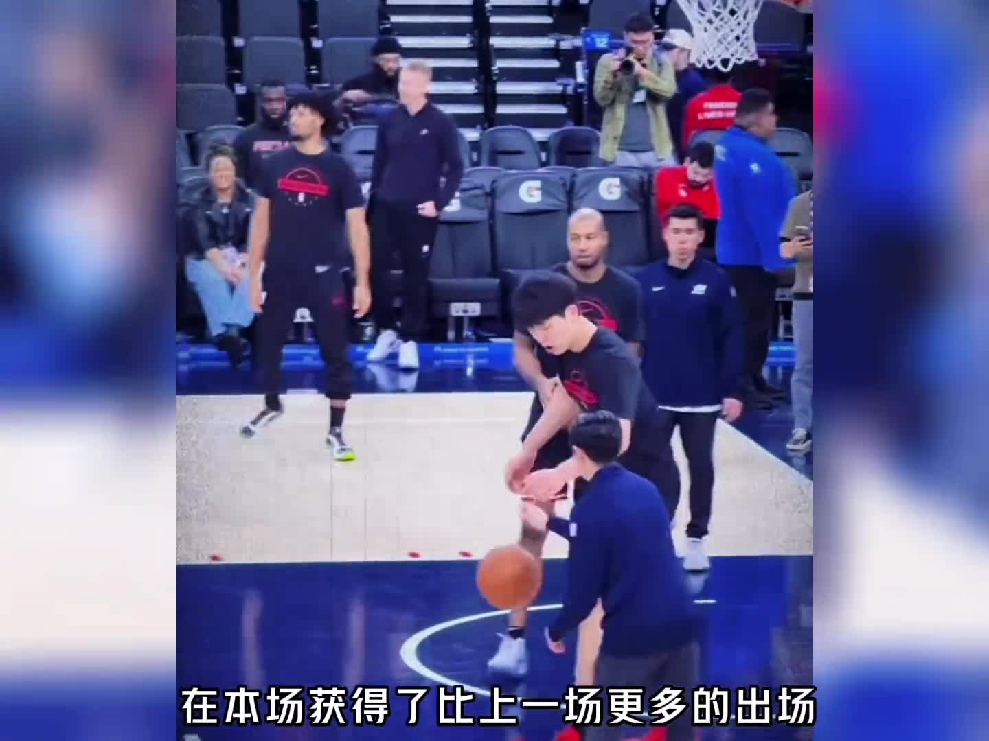 湖人vs开拓者，杨瀚森表现低迷，半场7分钟仅得1分1板，湖人里夫斯当爹又当妈贡献23分2板5助2断！