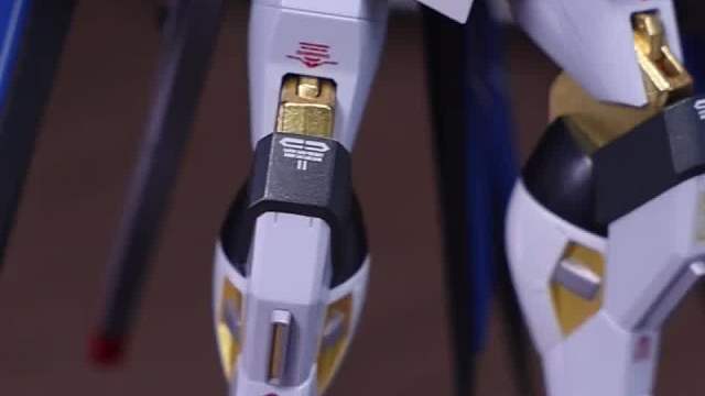 万代又双叒来换色了 MR魂 强袭自由RE 版