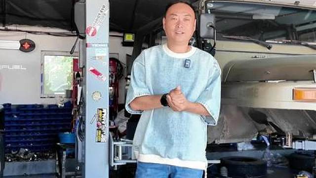 212小升级，你别说这212还怪好看的。你喜欢新款还是老款！？