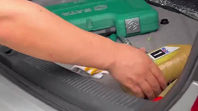 烧机油产品测试，自己动手免拆发动机改善烧机油