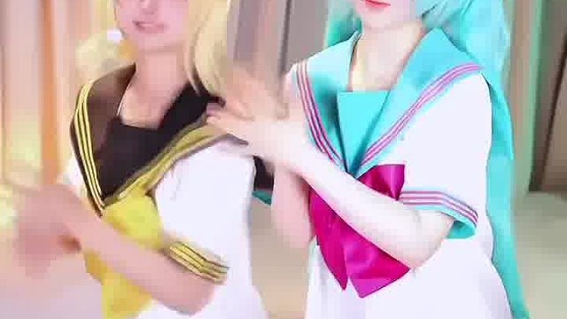 两人合体，萌翻世界