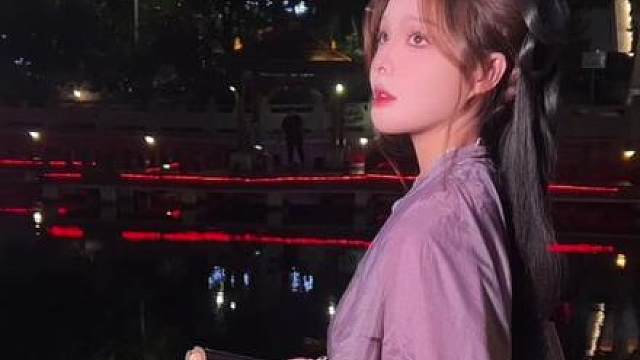 人间朝暮，叶落惊秋