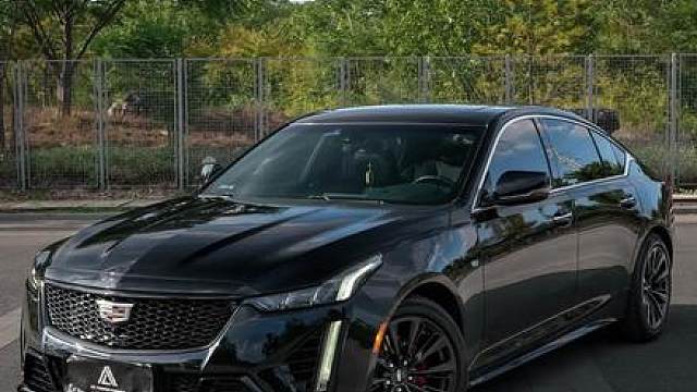 凯迪拉克CT5更换黑翼方向盘